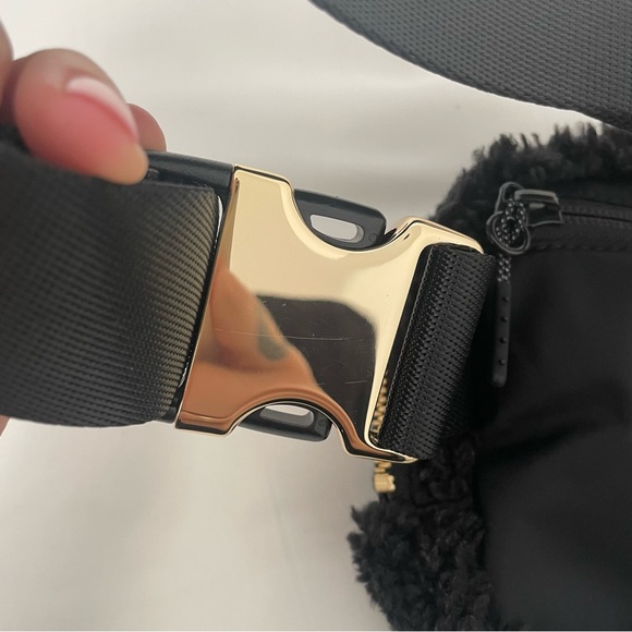 Lululemon Crossbody Bag - Picture 3 of 7